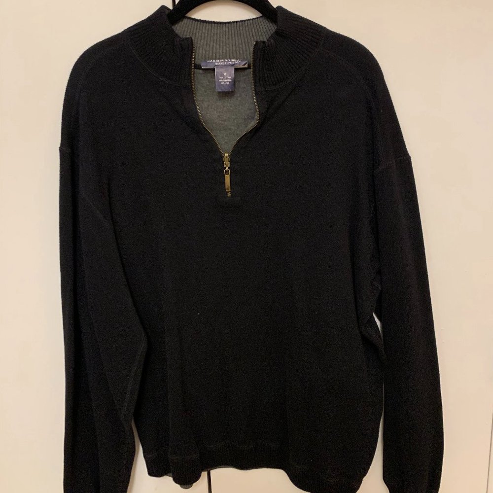 Black Mens Quarter Zip (Size Medium)